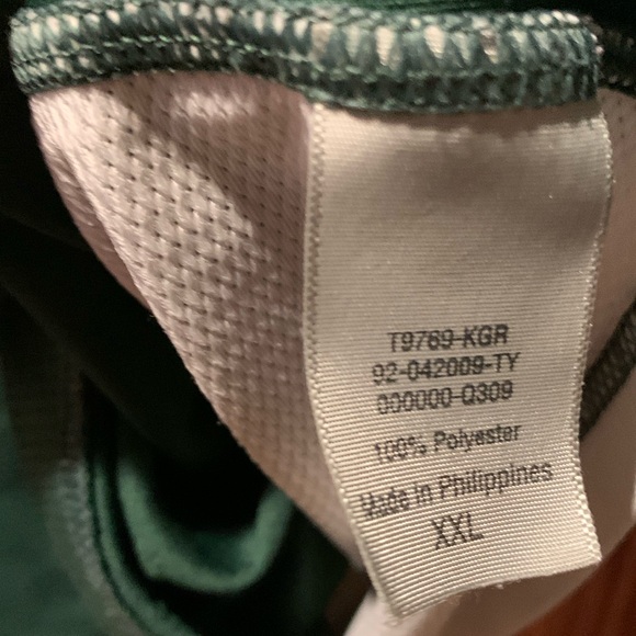 Champion sleeveless undershirt or workout crew neck top in used condition szXXL - Picture 3 of 4